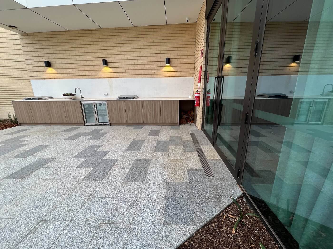 Alfresco Drainage Click Drain Lifestyle Woodlea 01